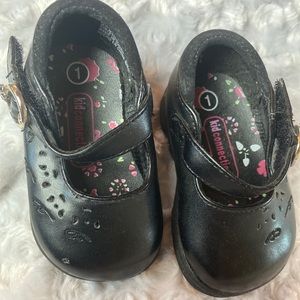 #INFANT GIRL KID CONNECTION DRESS SHOES SIZE 1